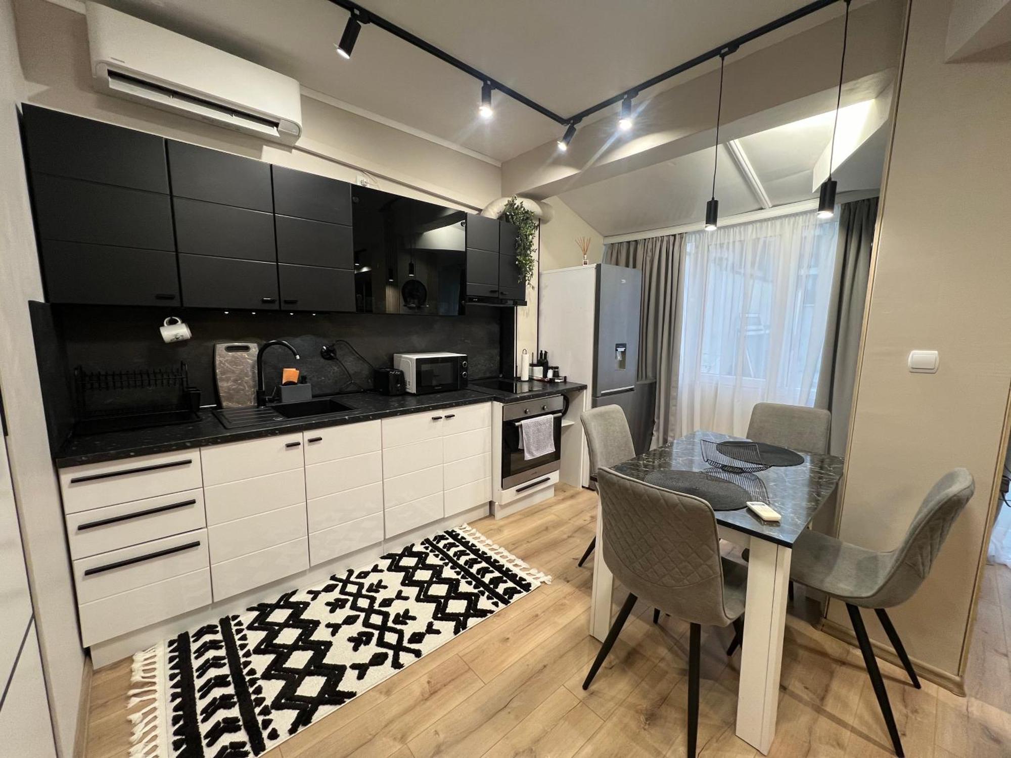 With Parking For Normal To Middle Sized Cars Apartment